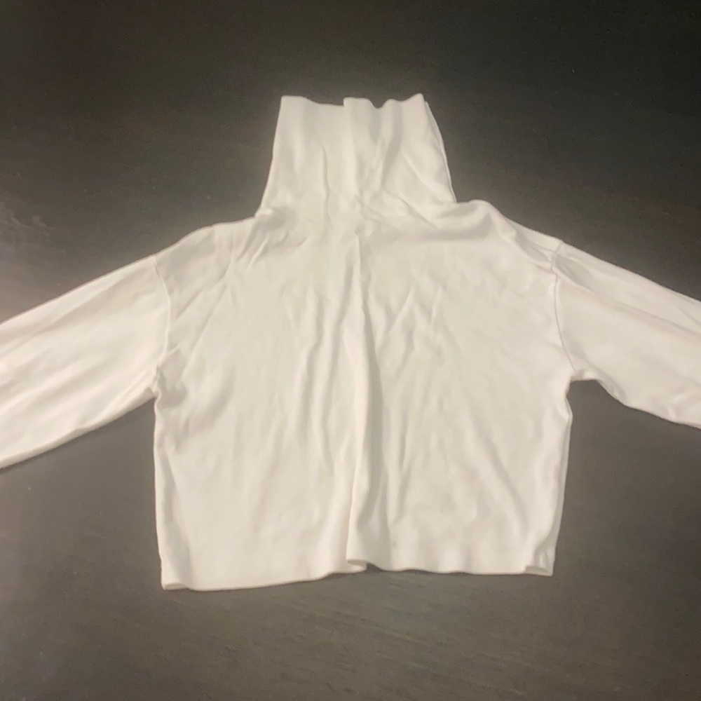 Brandy Melville white turtleneck